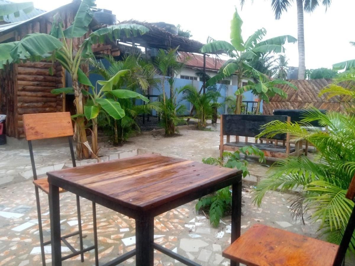 Kicec Bar And Guest House Airport ดาร์เอสซาลาม ภายนอก รูปภาพ